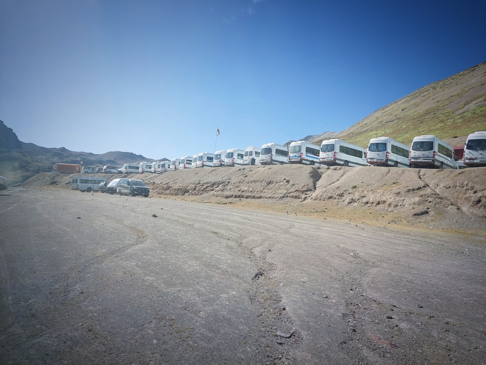 dzien11-rainbow-parking.jpg