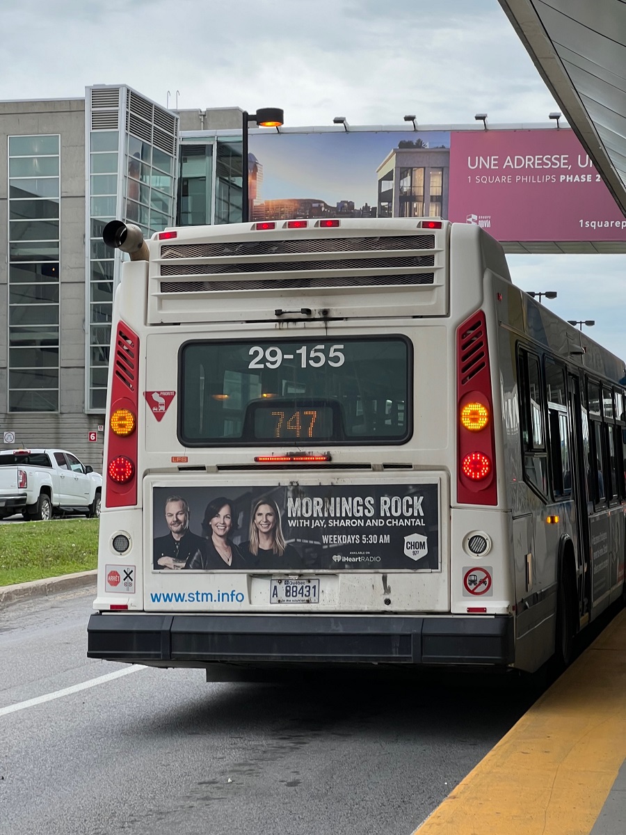 YUL015.jpg