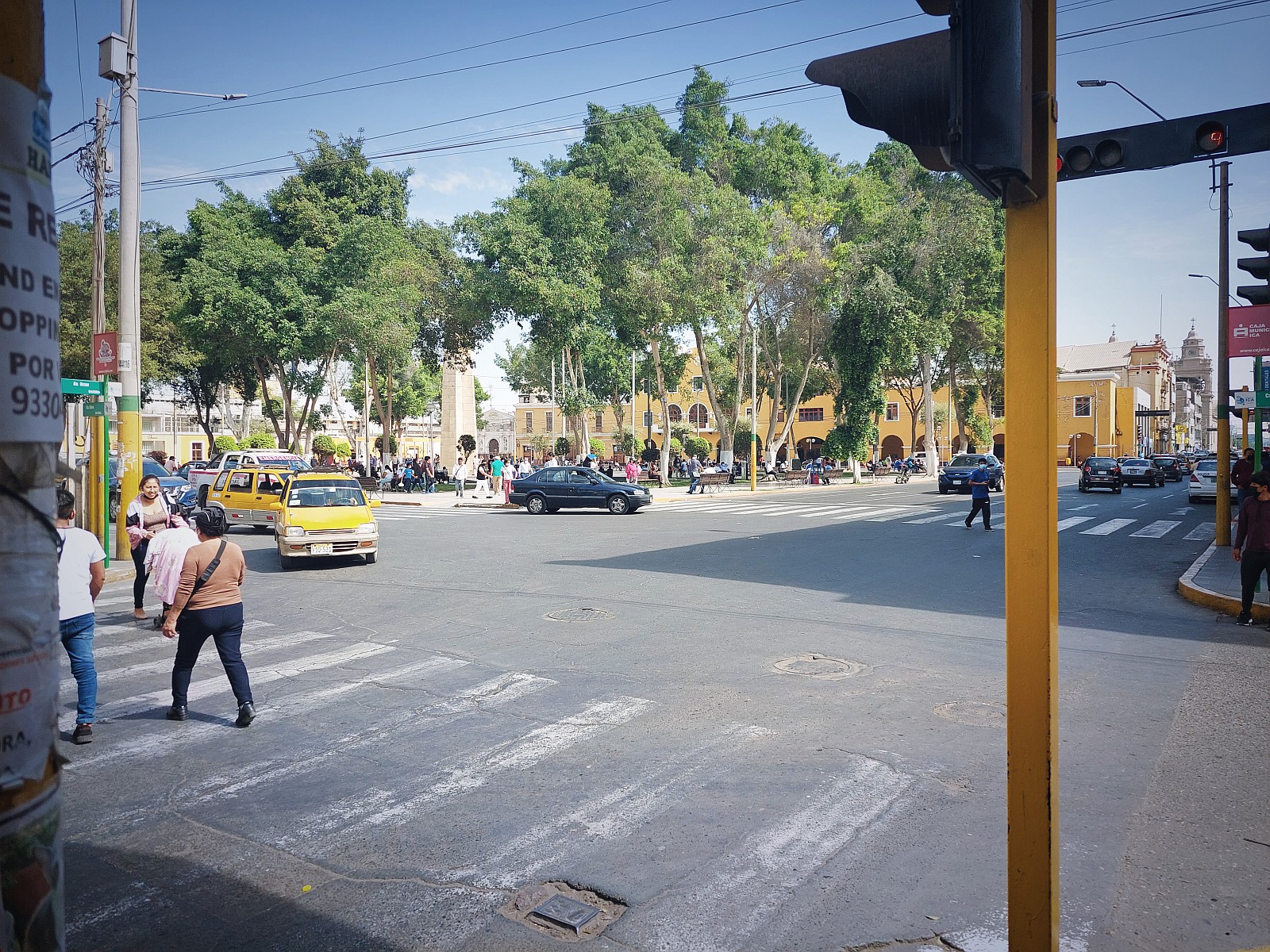 dzien14-plazadearmas-ica.jpg