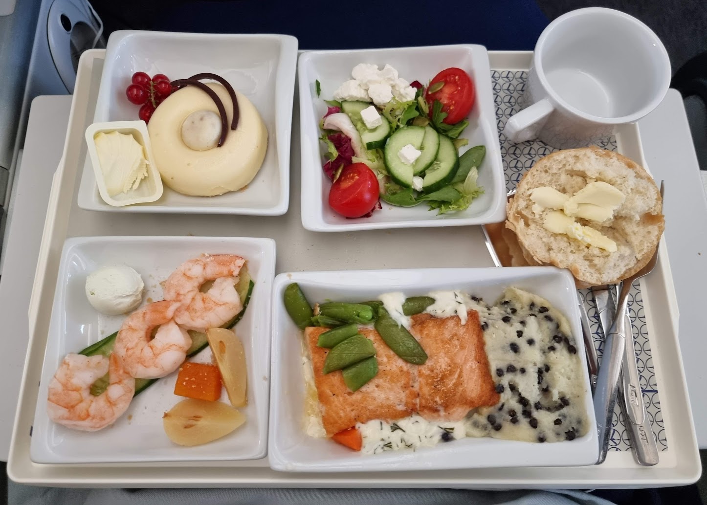 LOT-Premium-Economy.jpg