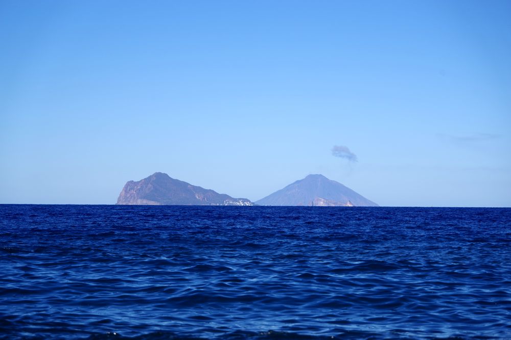 81 Panarea i Stromboli.jpg