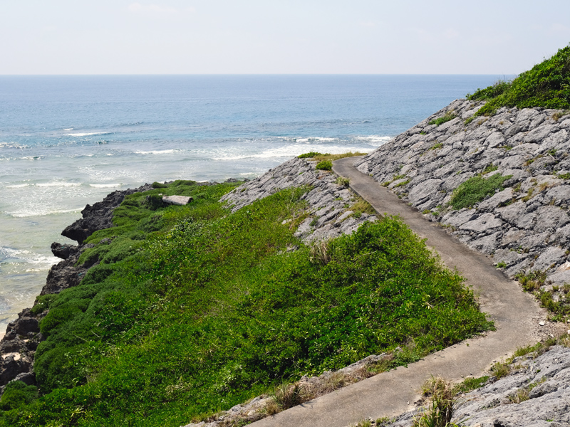cliff-roadx800.jpg