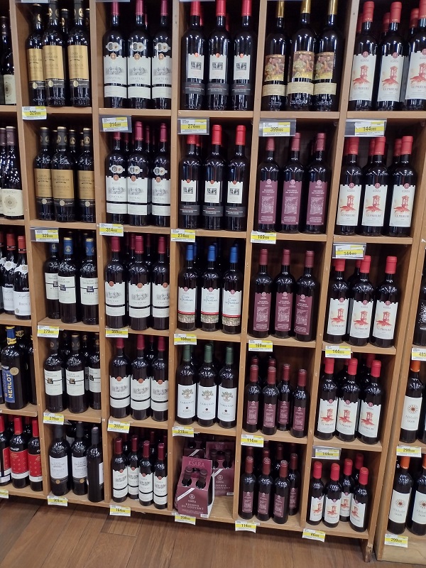 sklep_wino2.jpg
