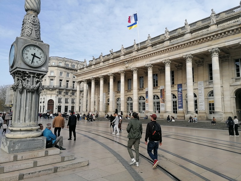 2-Bordeaux.jpg