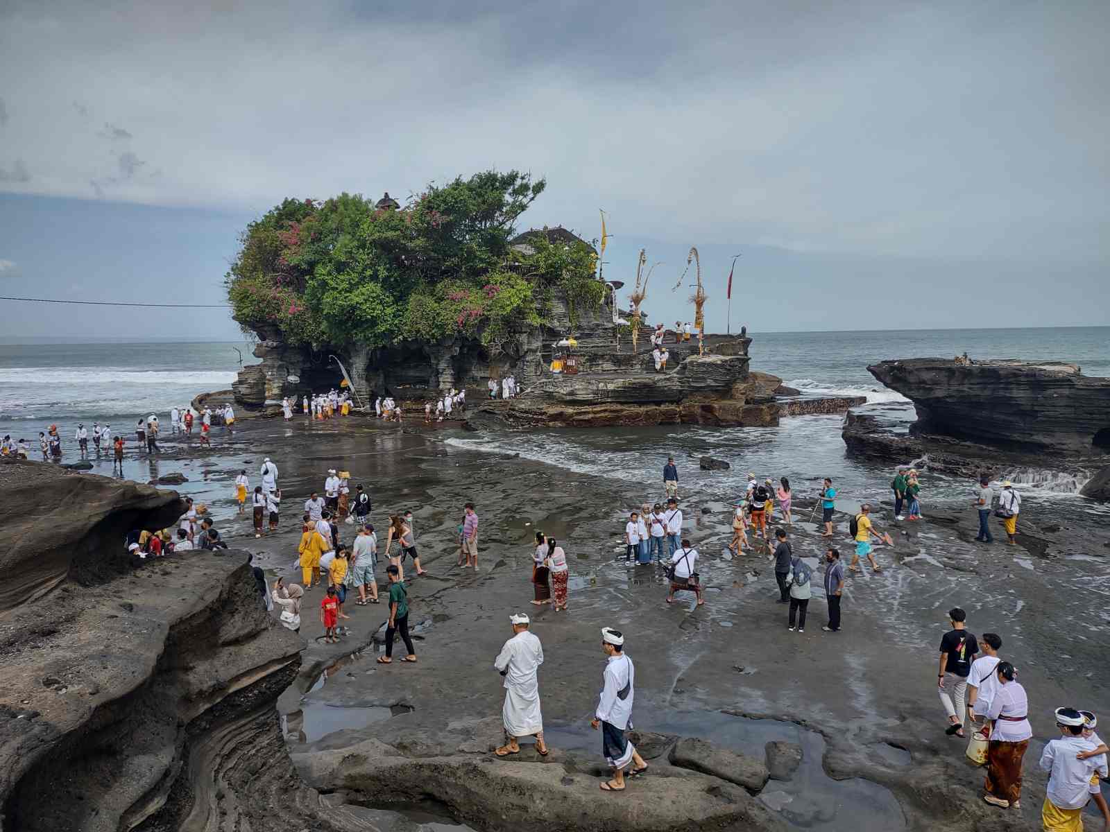 w1 pura tanah lot.jpg