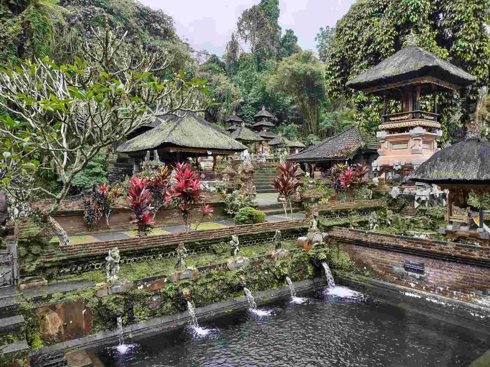 w2 Gunung Kawi temple2.jpg