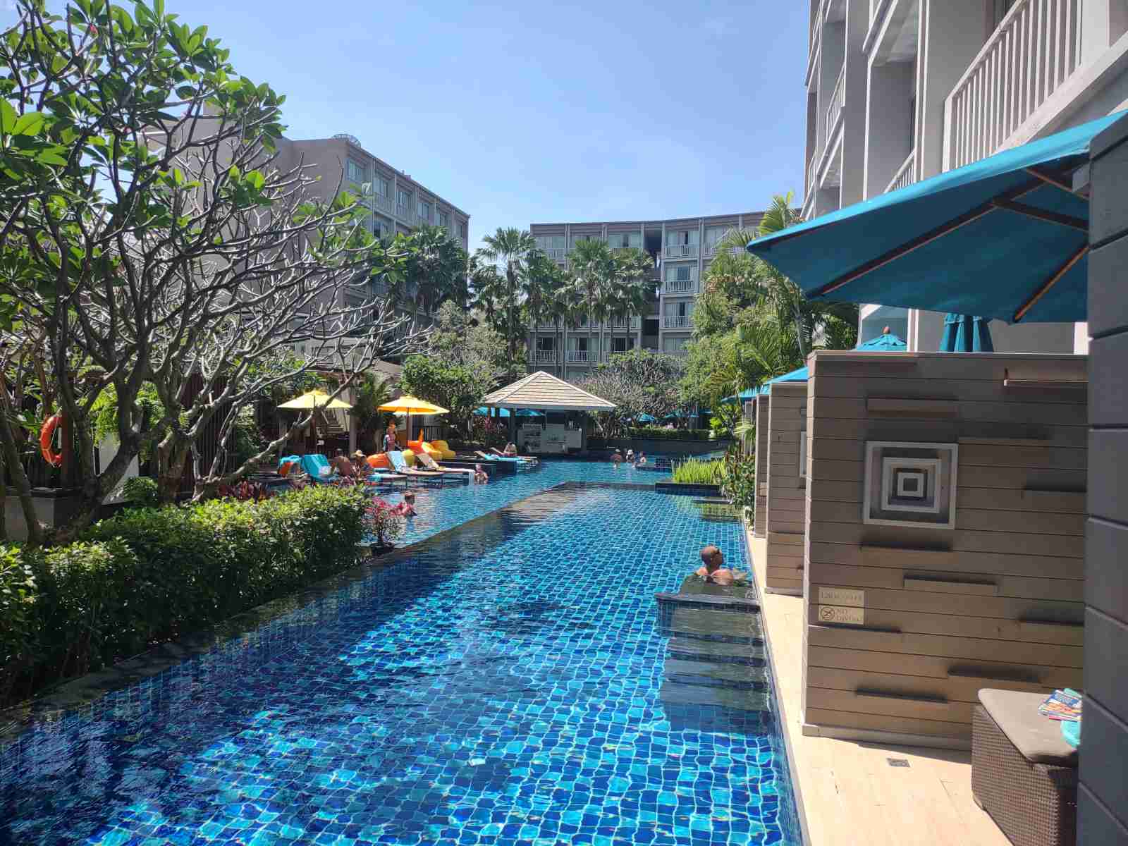 hotel1.jpg