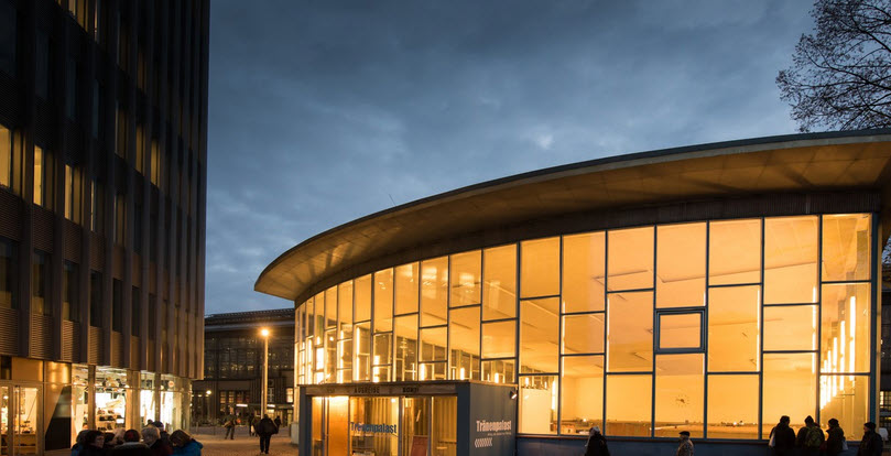 TraenenPalast.jpg