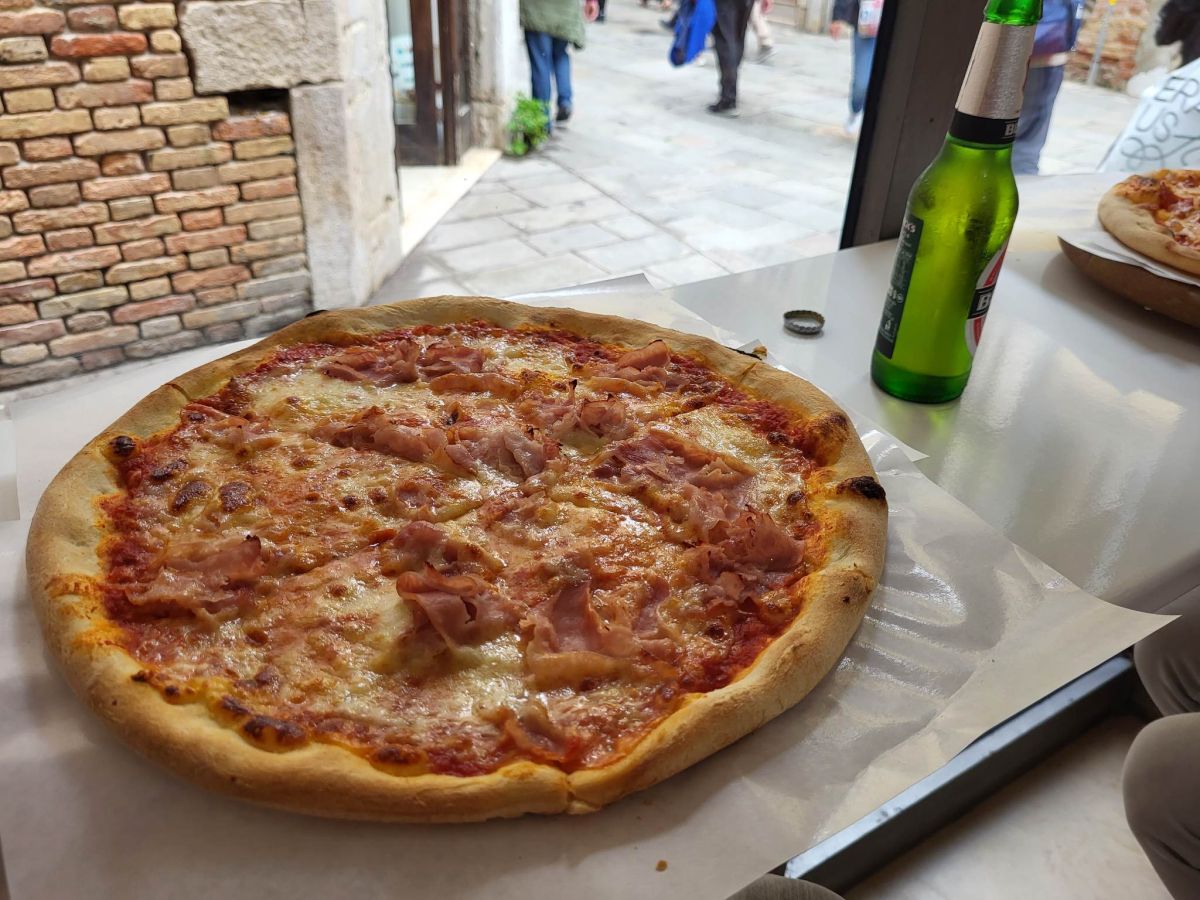pizza_3.jpg