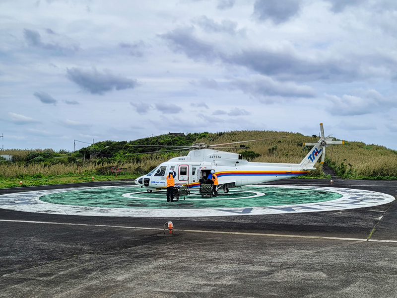 heli-aogashima2x800.jpg
