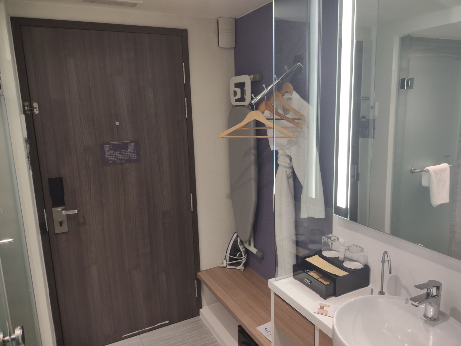 hotel6.jpg