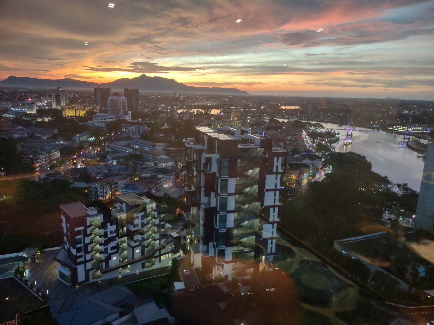 kuching3.jpg