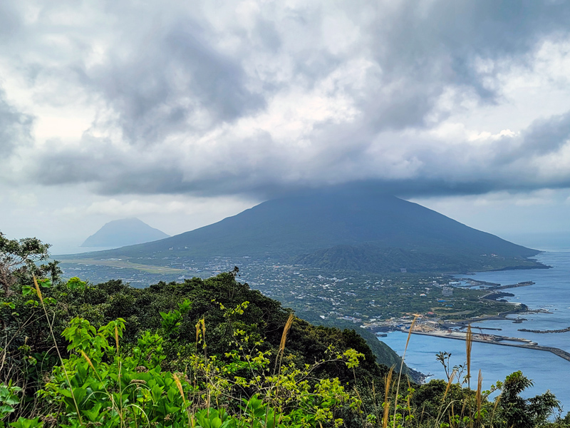 volcano1x800.jpg