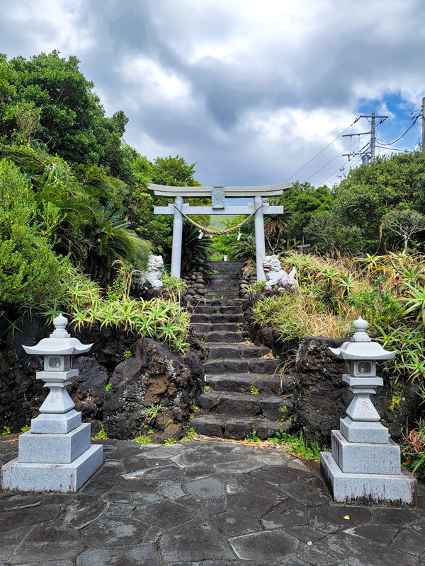 shrine3x600.jpg