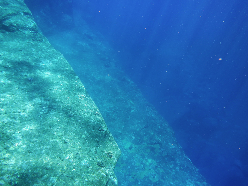 underwater-monument3x800.jpg