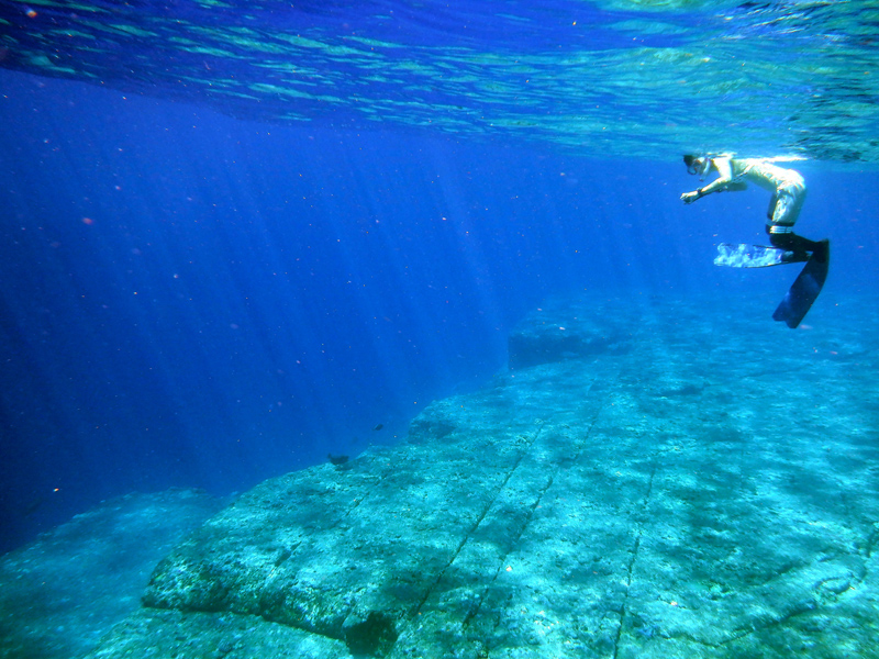 underwater-monument4x800.jpg