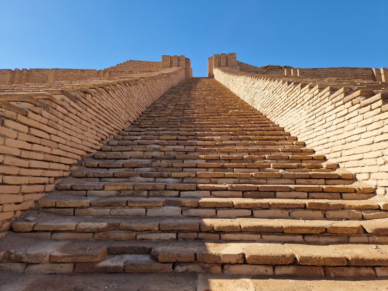 05_003_Ur_Ziggurat.jpg