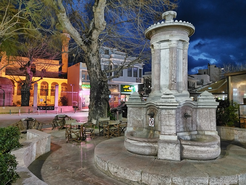 2-Chios_Town.jpg