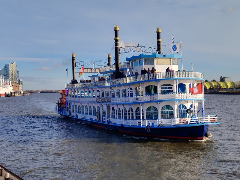 3-Hamburg.jpg