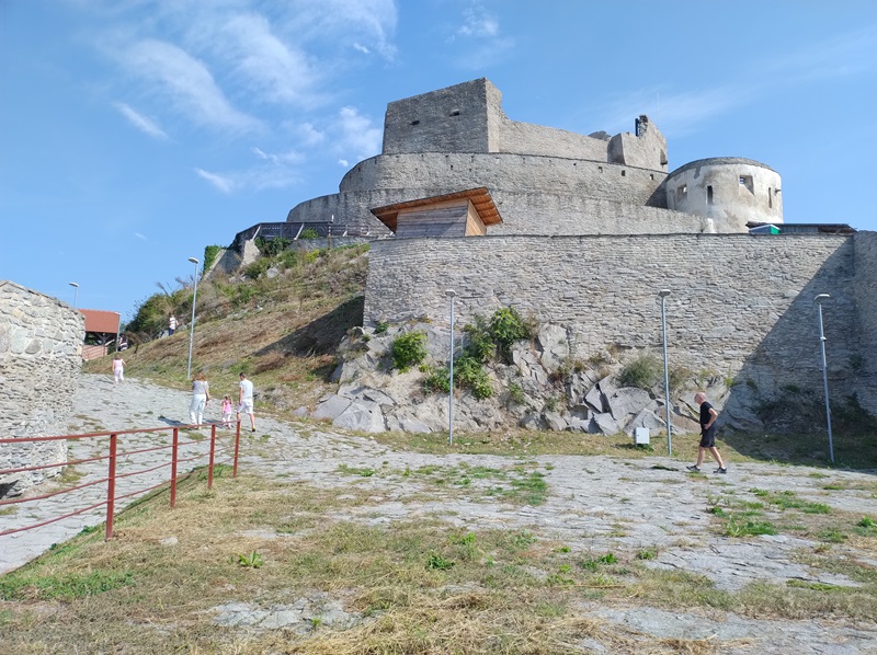9-Deva_forteca.jpg