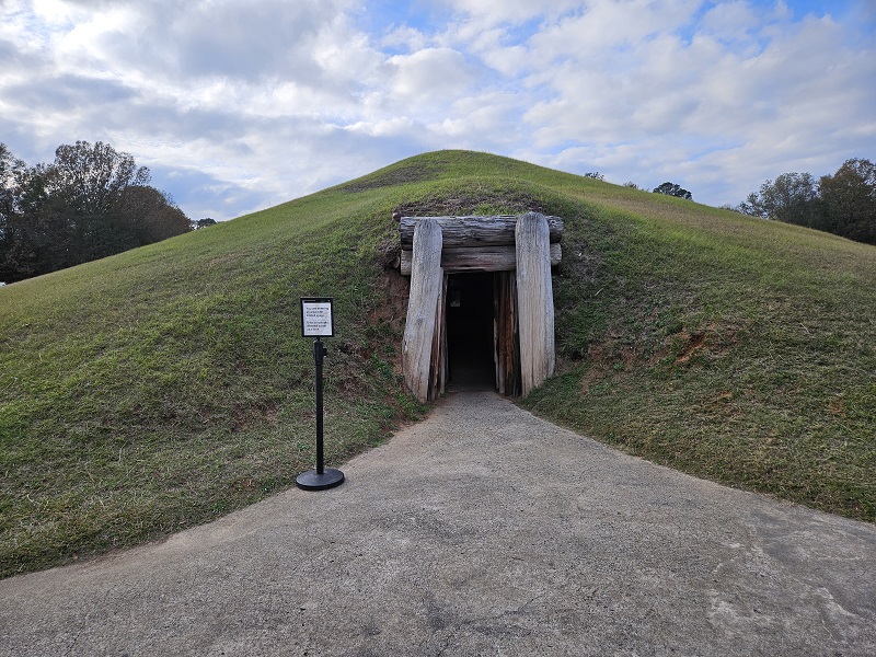 Ocmulgee Mounds.jpg
