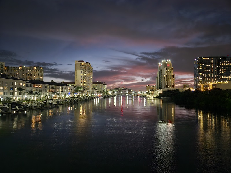 Tampa by night.jpg