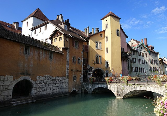640px-Annecy_11.jpg