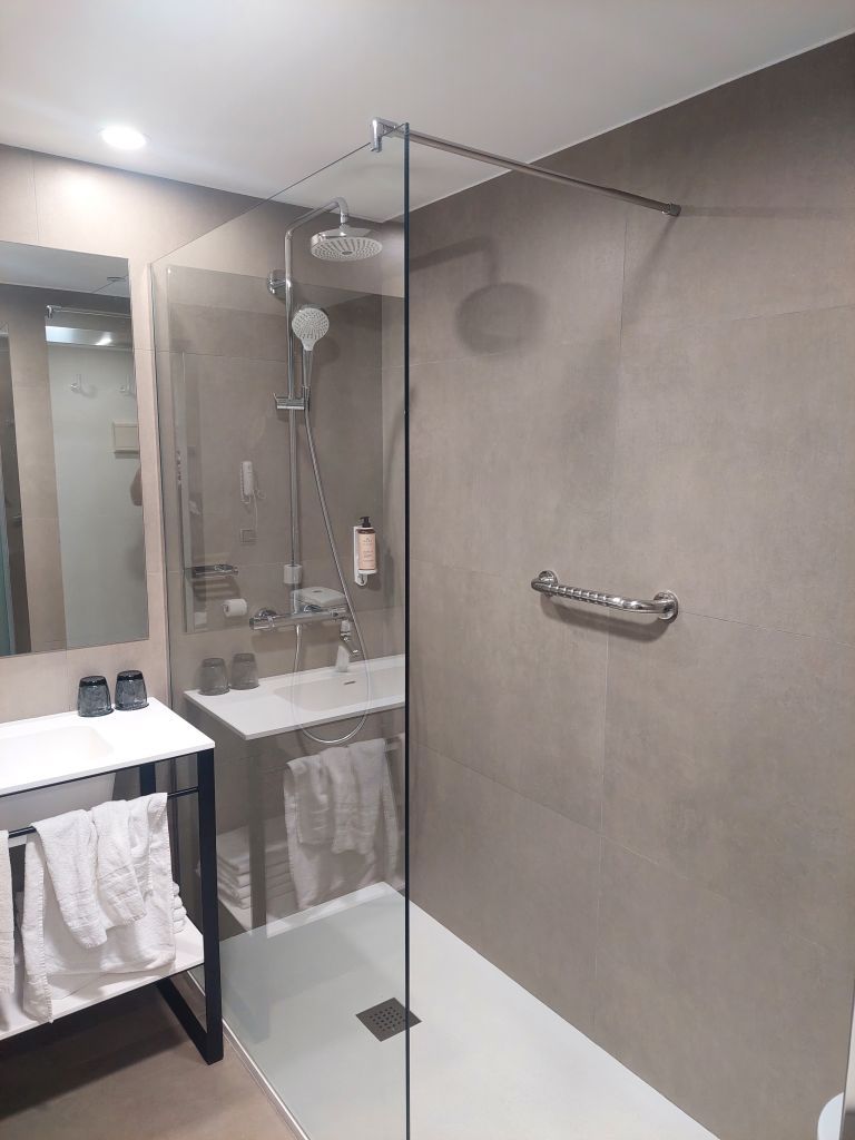 Accor01.jpg
