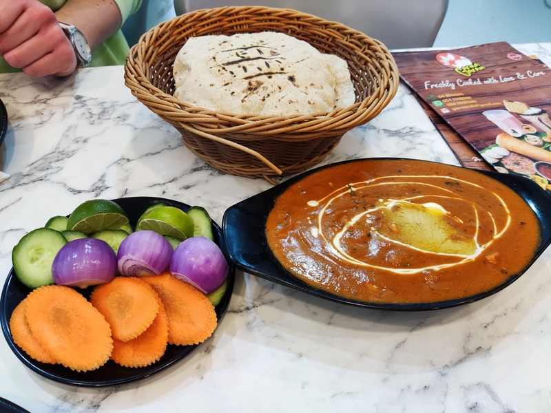 Garma Garam.jpg