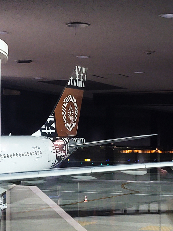 fj-narita3.jpg