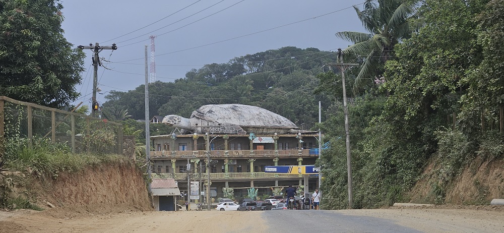 West End 2 Los Corales.jpg