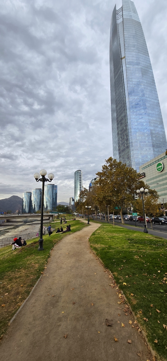 Santiago3.jpg