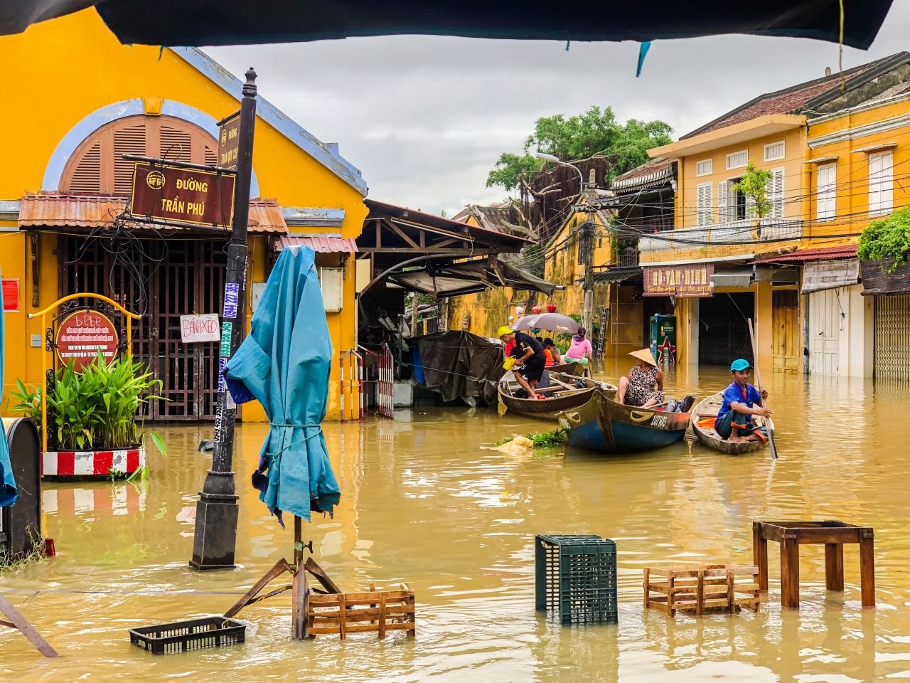 Hoi-An-Flooded-Ancient-Town-Image-by-James-Pham-1.jpg