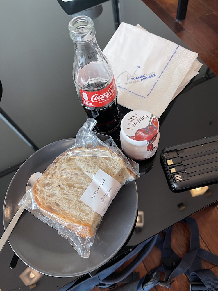 kanapeczka+jogurt.jpeg