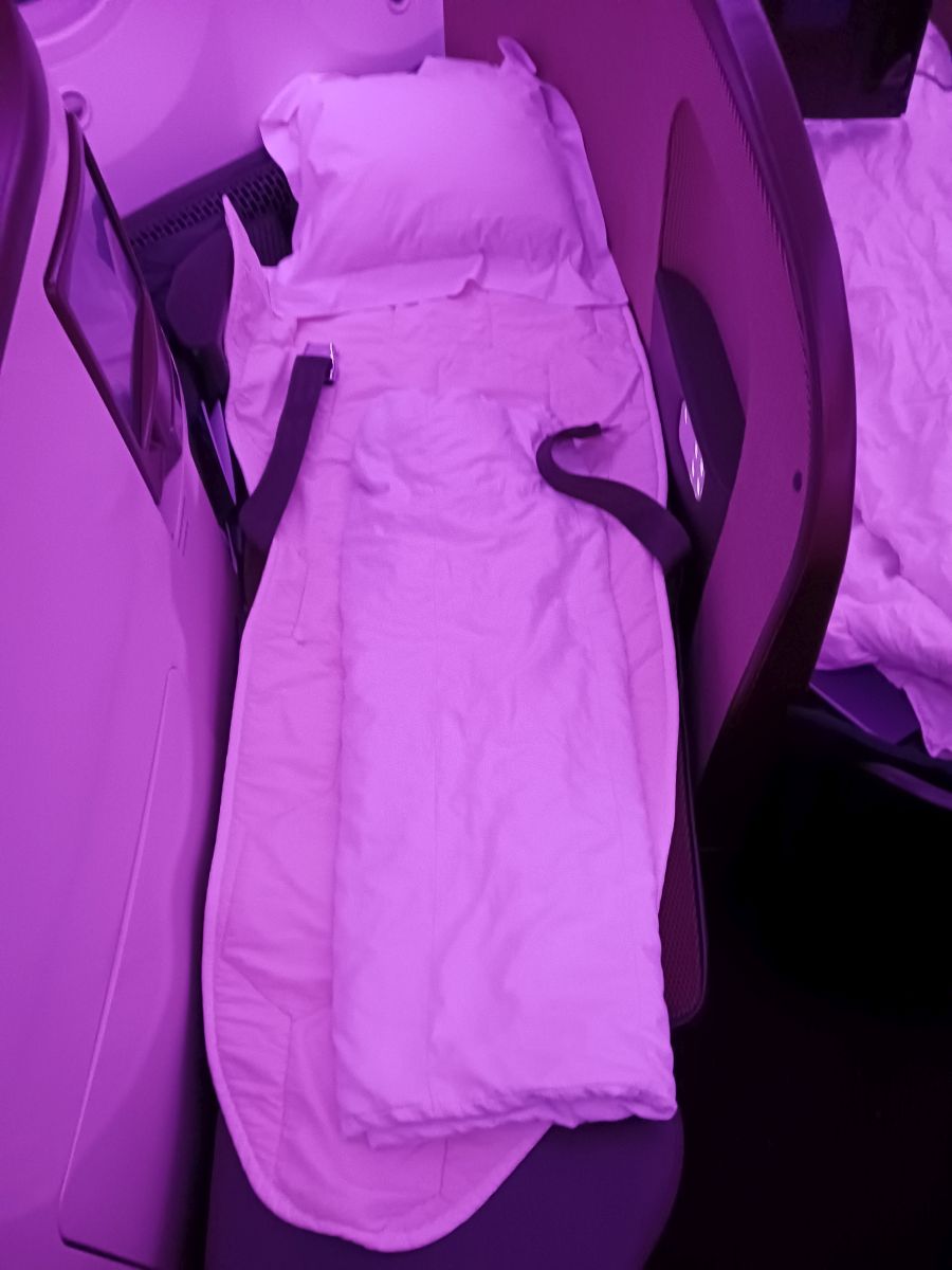 bed1.jpg