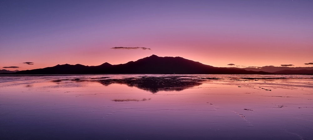 SalarDeUyuniPuestaDeSol3.jpg