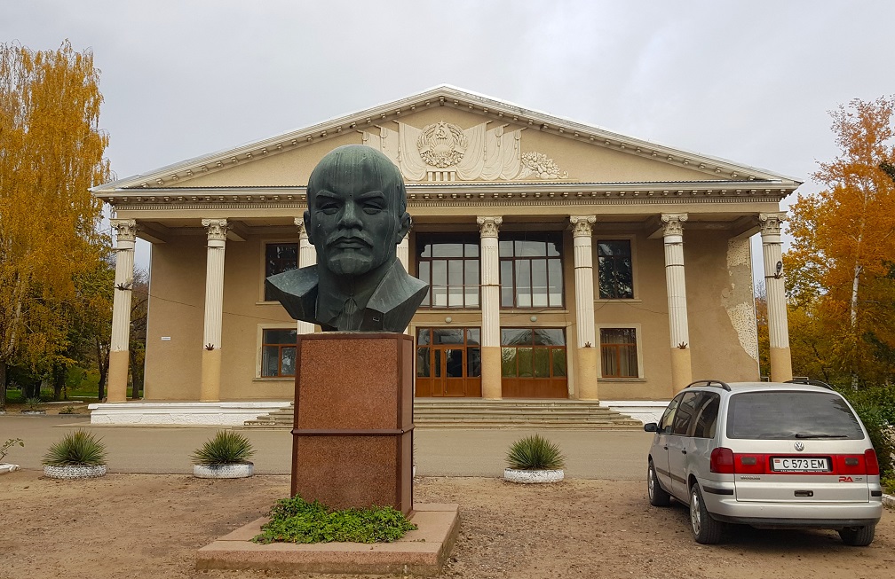 lenin.jpg