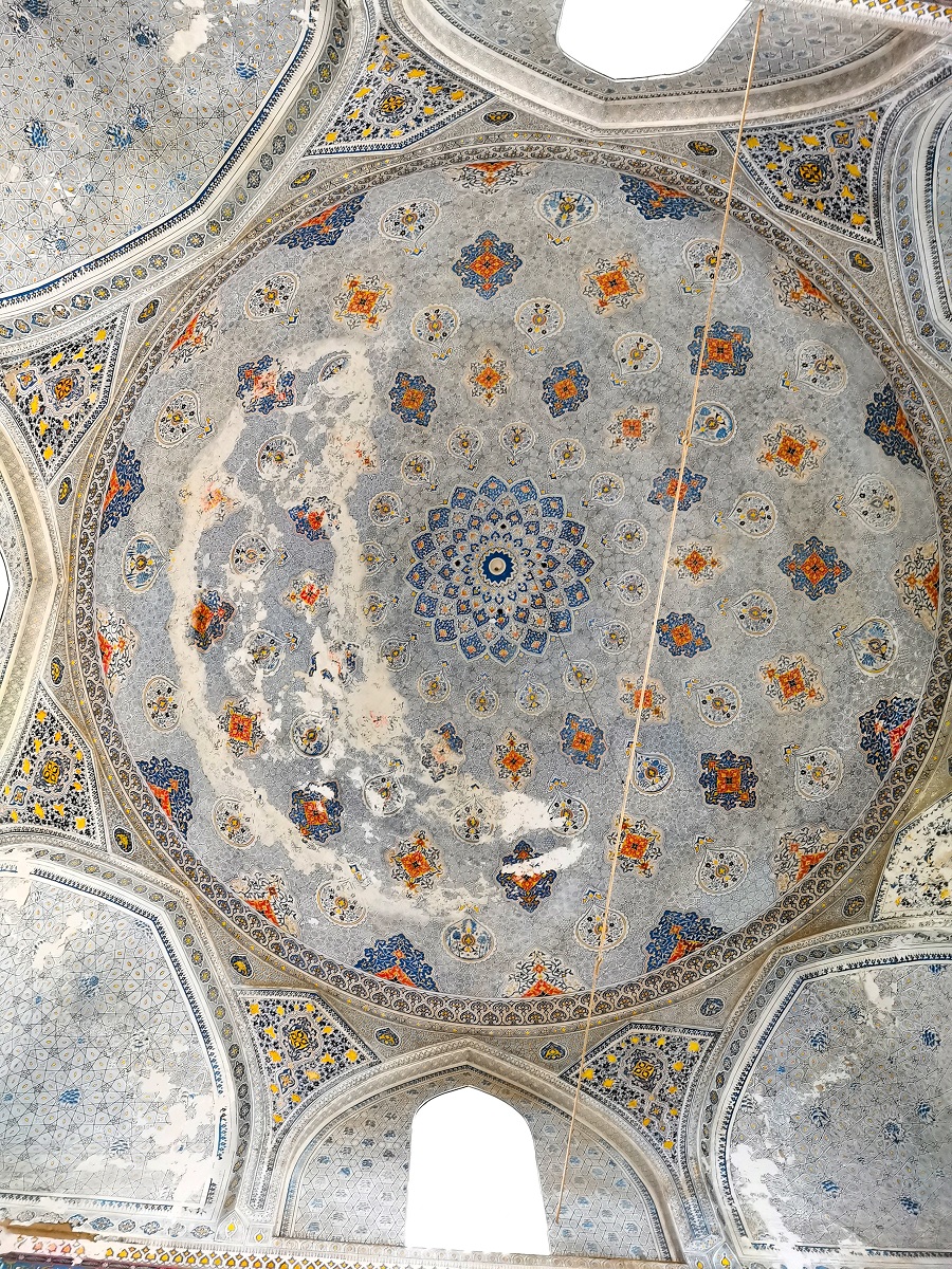 Meczet Kok- Gumbaz wnętrze.jpg