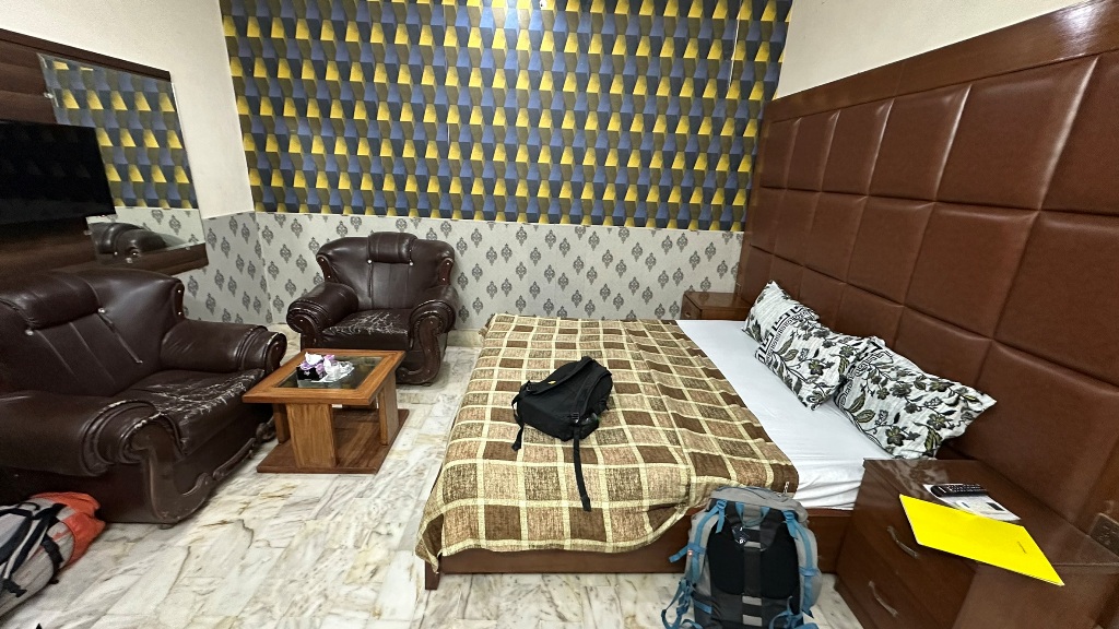 3_Hotel.JPEG