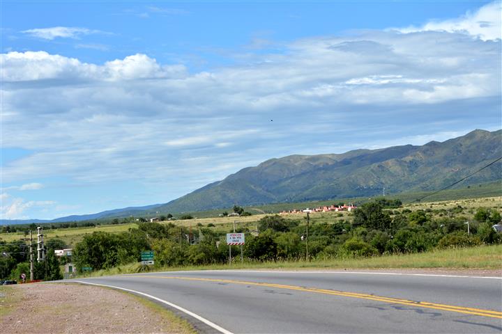 LA CUMBRE (Small).JPG