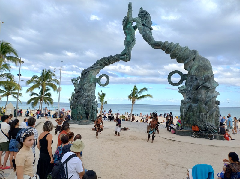 2-Playa_del_Carmen.jpg