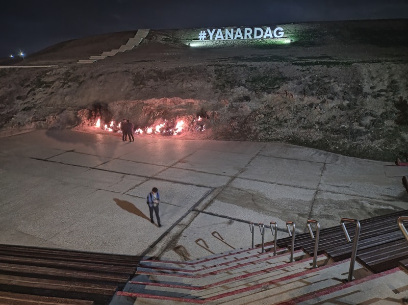 14-Yanardag.jpg