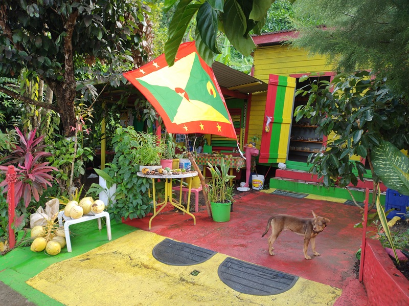 15-Grenada_wioska.jpg