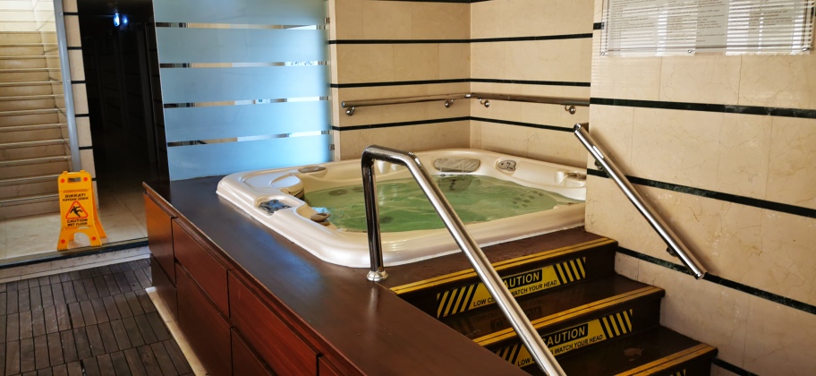 Radisson Istanbul - SPA 1.jpg
