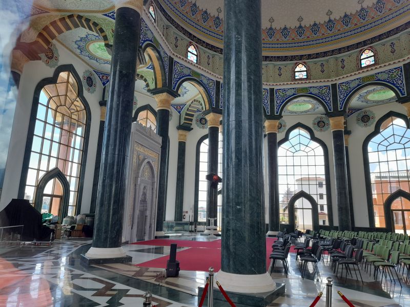 Bektashi_wnetrze.jpg