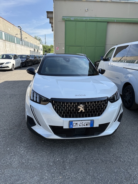 BLQ_Peugeot2008_Felirent1.jpeg