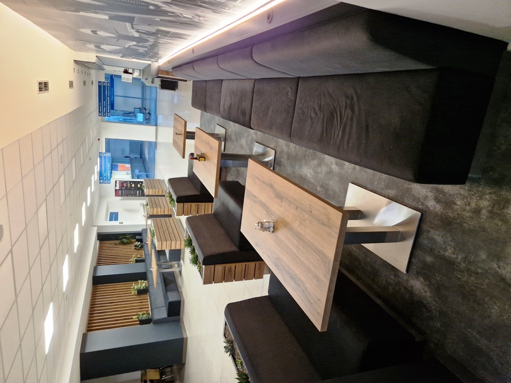 bistro.jpg