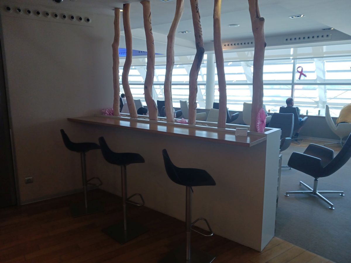 lounge4.jpg