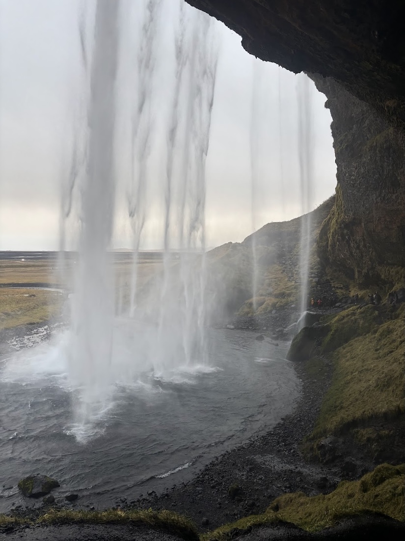 seljalandfoss3.jpg