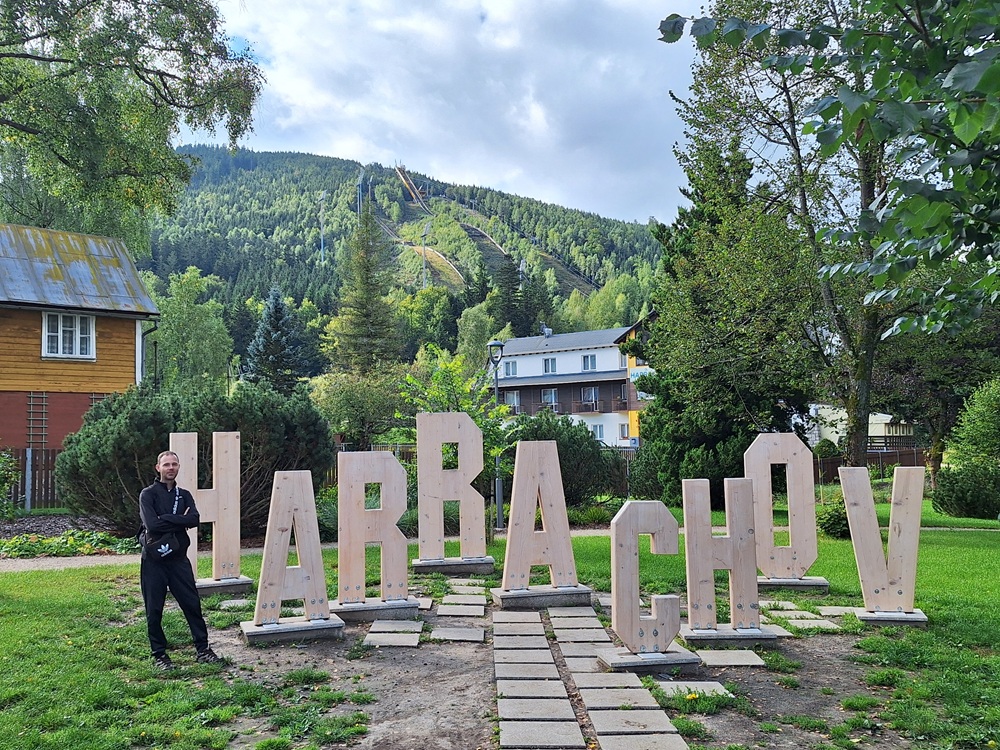 10-Harrahov.jpg